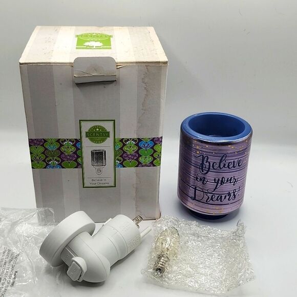 Authentic Scensy Follow Your Dreams NWT in box - Picture 1 of 4